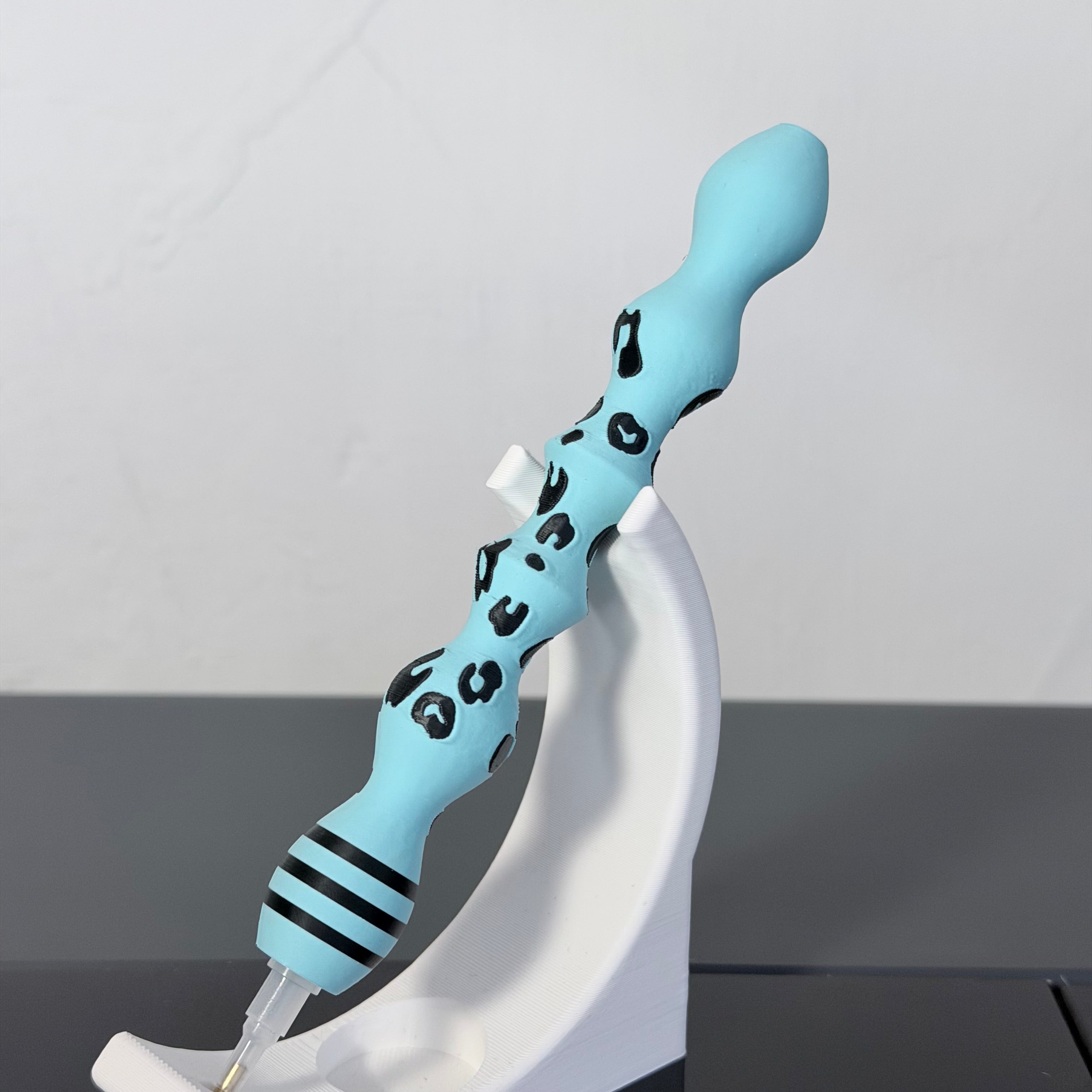 Glammy Pen Leo Edition