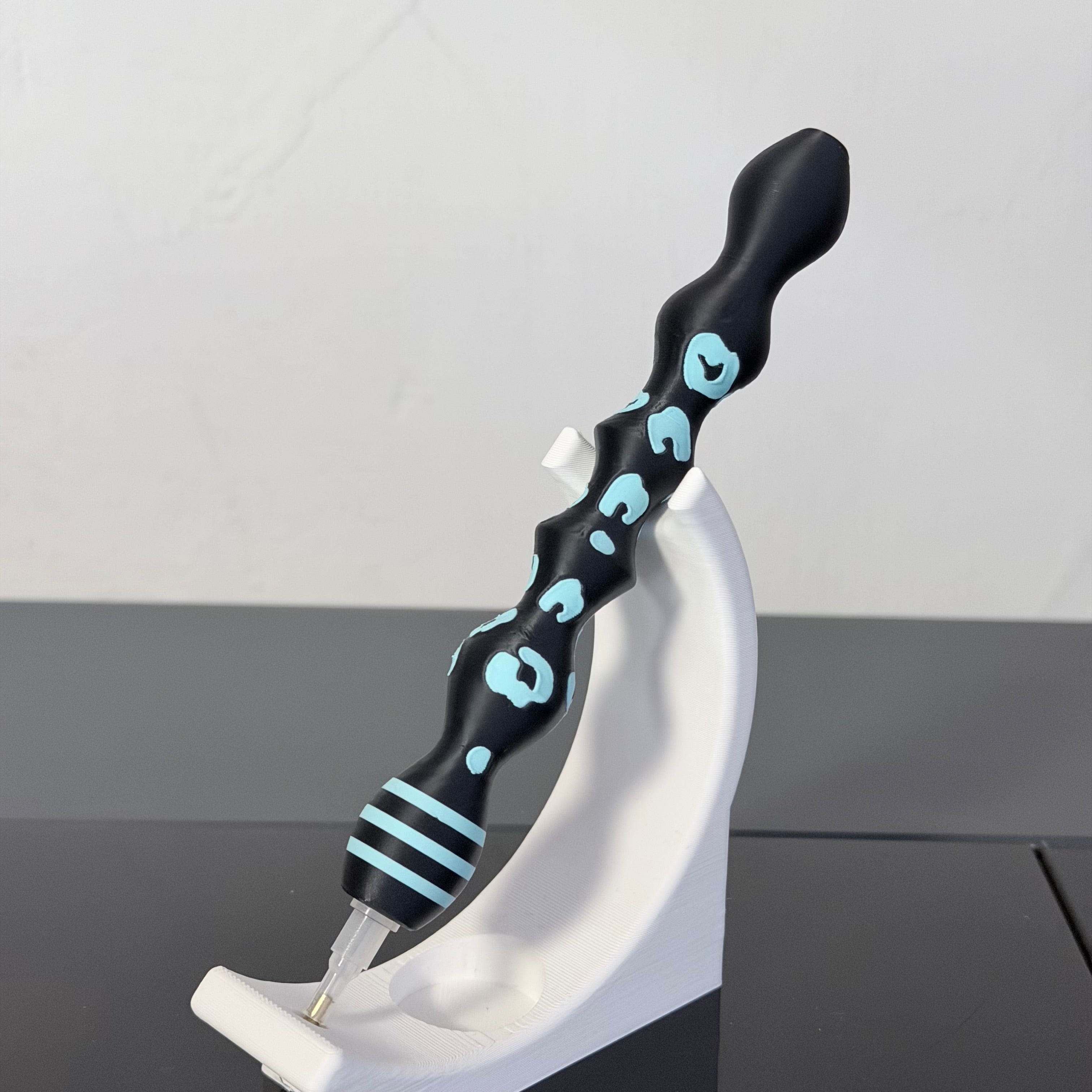 Glammy Pen Leo Edition
